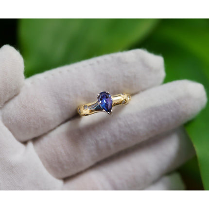 0.90 Carat Pear Cut Color Change Alexandrite Diamond Statement Ring-Time and Carat