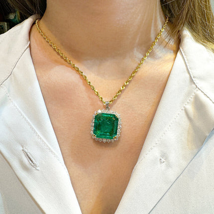 13.49 Carat Square Emerald Cut Colombian Emerald Round Diamond Halo Pendant Necklace Platinum Minor Oil-Time and Carat