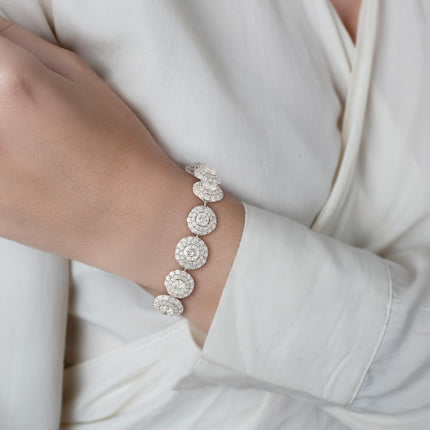 30.00 Carat Round Brilliant Diamond Circle Link Halo Bracelet-Time and Carat