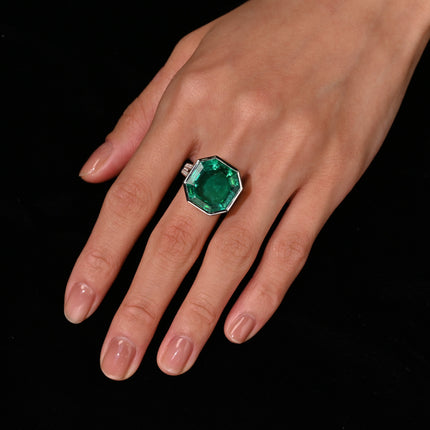AGL Certified 17 Carat Octagonal Cut Minor Oil Colombian Emerald Ring
