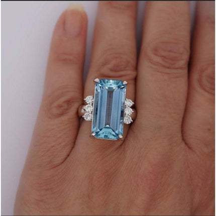 GIA Certified 16.70 Carat Aquamarine and Diamond Vintage Cocktail Ring