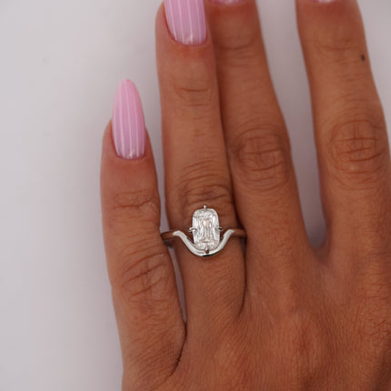 1.05ct Elongated Cushion Diamond G/VS2 Platinum Compass Curve Solitaire Ring | GIA